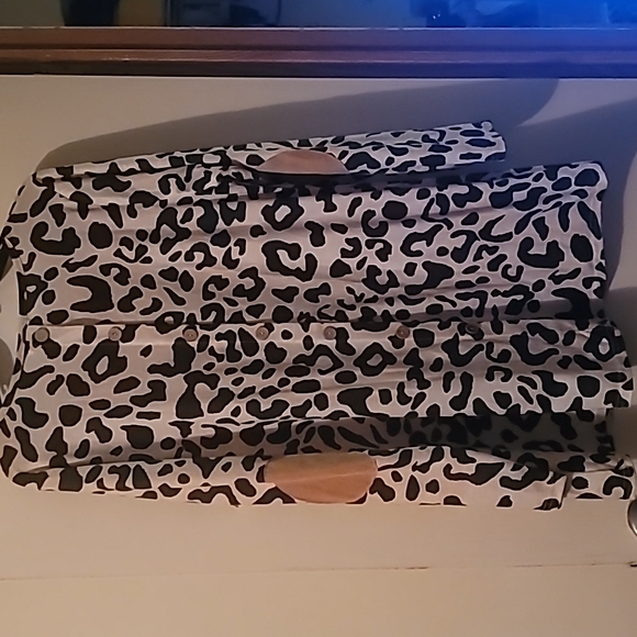 Womans Plus For Grand PL Animal Print Suede Patch On Elbows Top - Picture 5 of 6